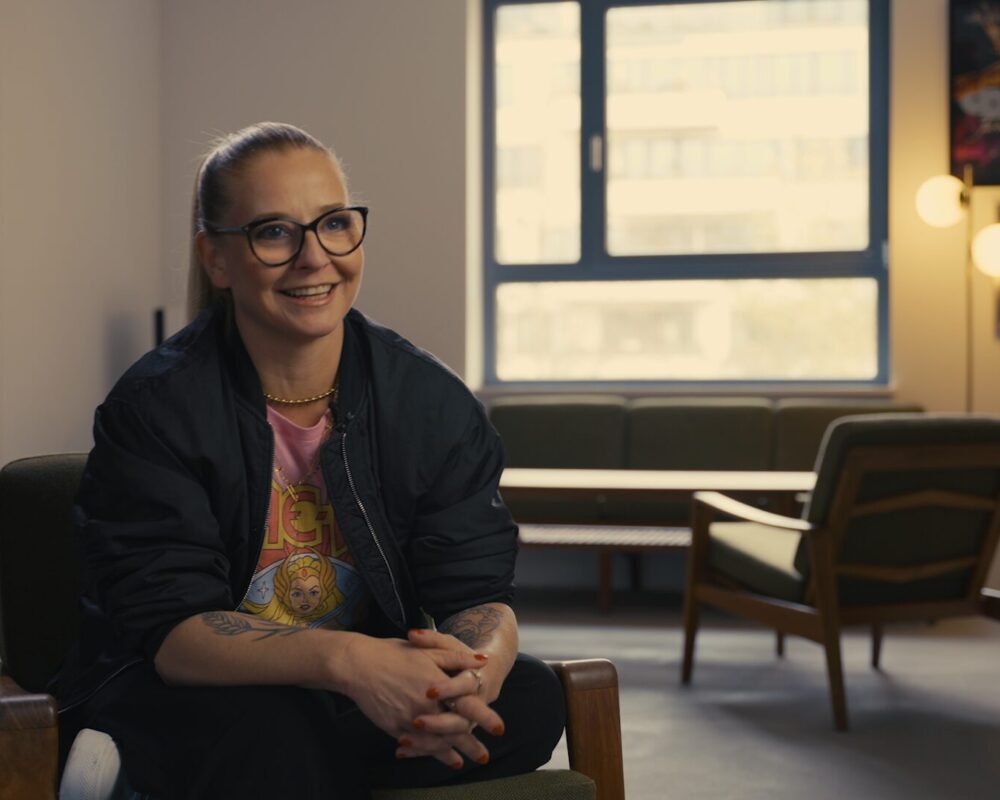 FRND_LG_FHOHMANN_Still_06A (1)